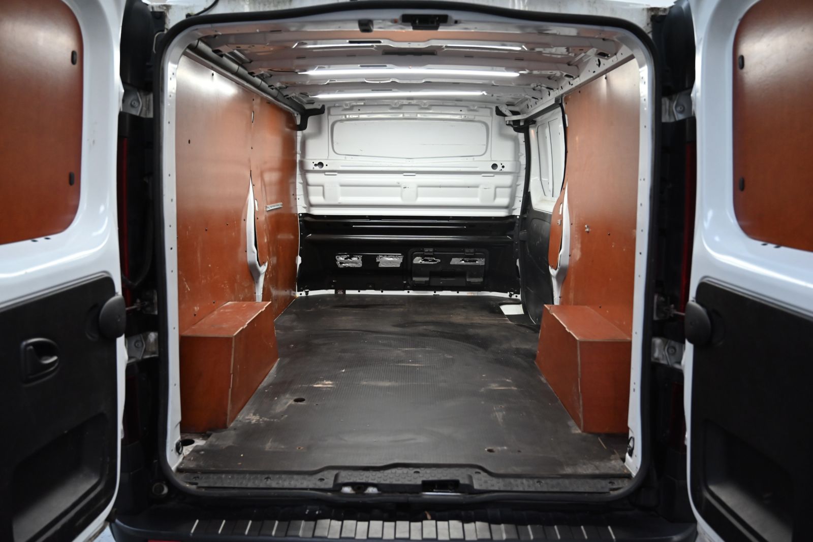 JNS Motors | Renault Trafic L2H1 – 2.0 dCi 150pk – Bouwjaar 2022