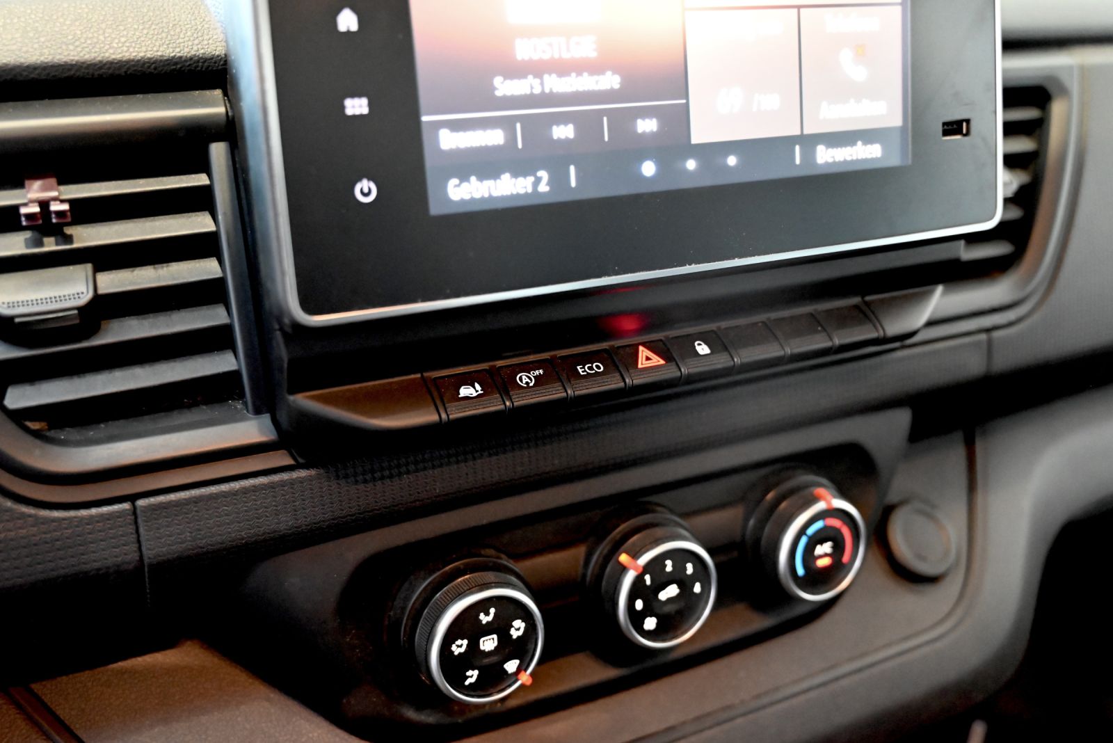 JNS Motors | Renault Trafic L2H1 – 2.0 dCi 150pk – Bouwjaar 2022
