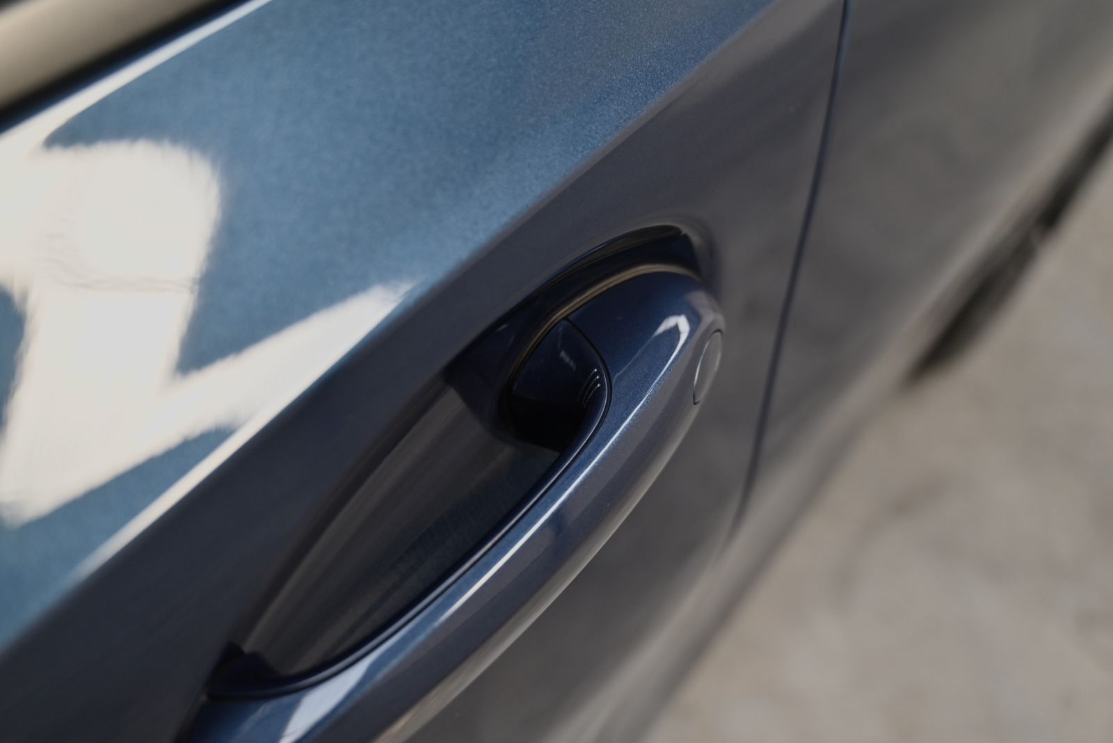 JNS Motors | BMW 330e Sport Line Automaat – Phytonic Blauw met Cognac Lederen Sportinterieur – Slechts 60.000 km