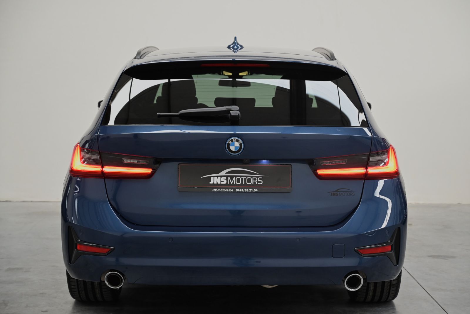 JNS Motors | BMW 330e Sport Line Automaat – Phytonic Blauw met Cognac Lederen Sportinterieur – Slechts 60.000 km
