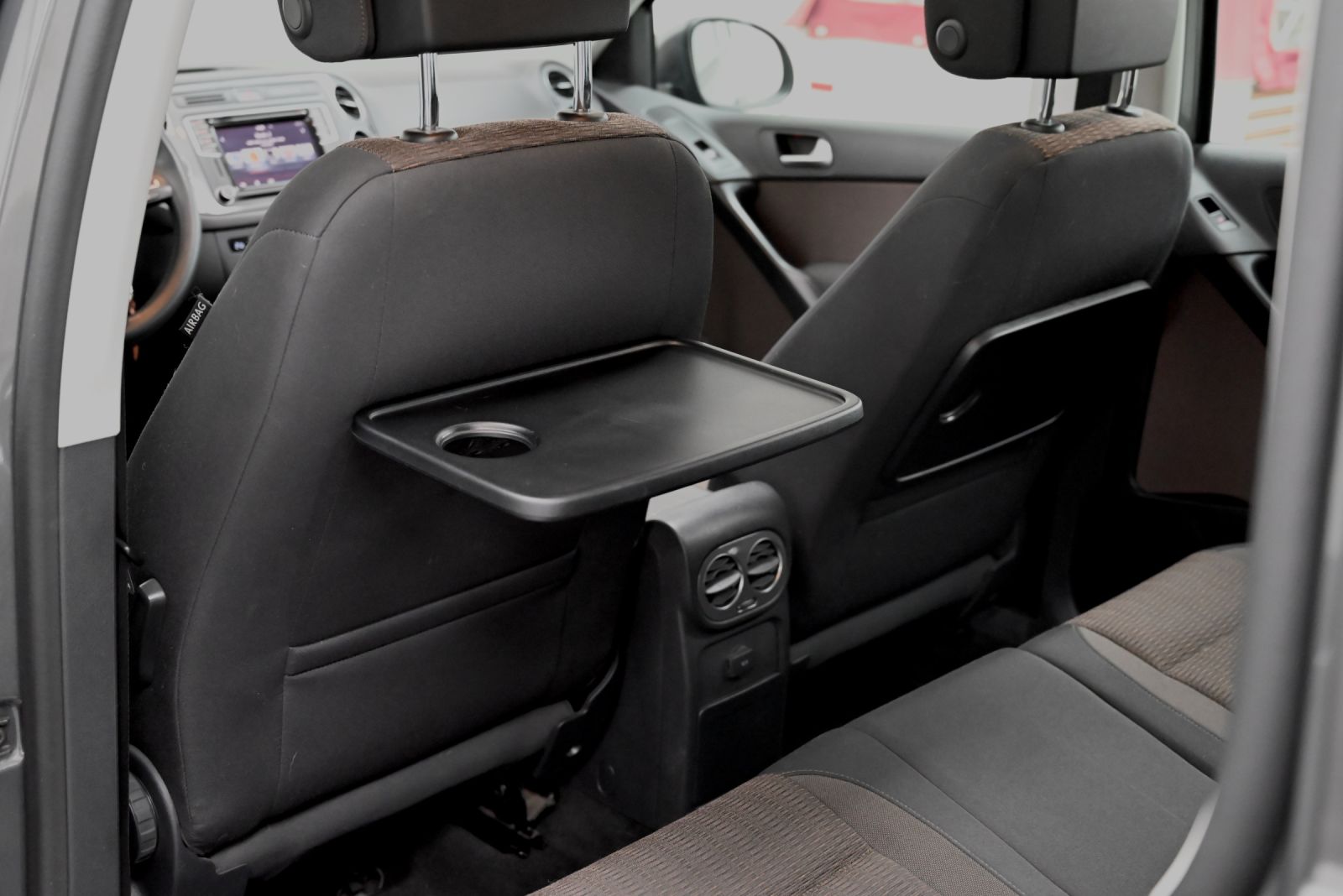 JNS Motors | Volkswagen Tiguan 1.4 TSI Comfortline DSG – Slechts 84.000 km – Belgische wagen