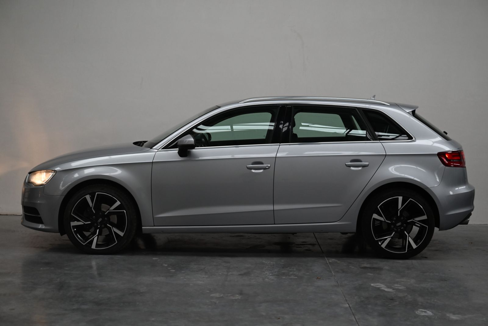 JNS Motors | Audi A3 Sportback 1.6 TDI Ultra – 2015 