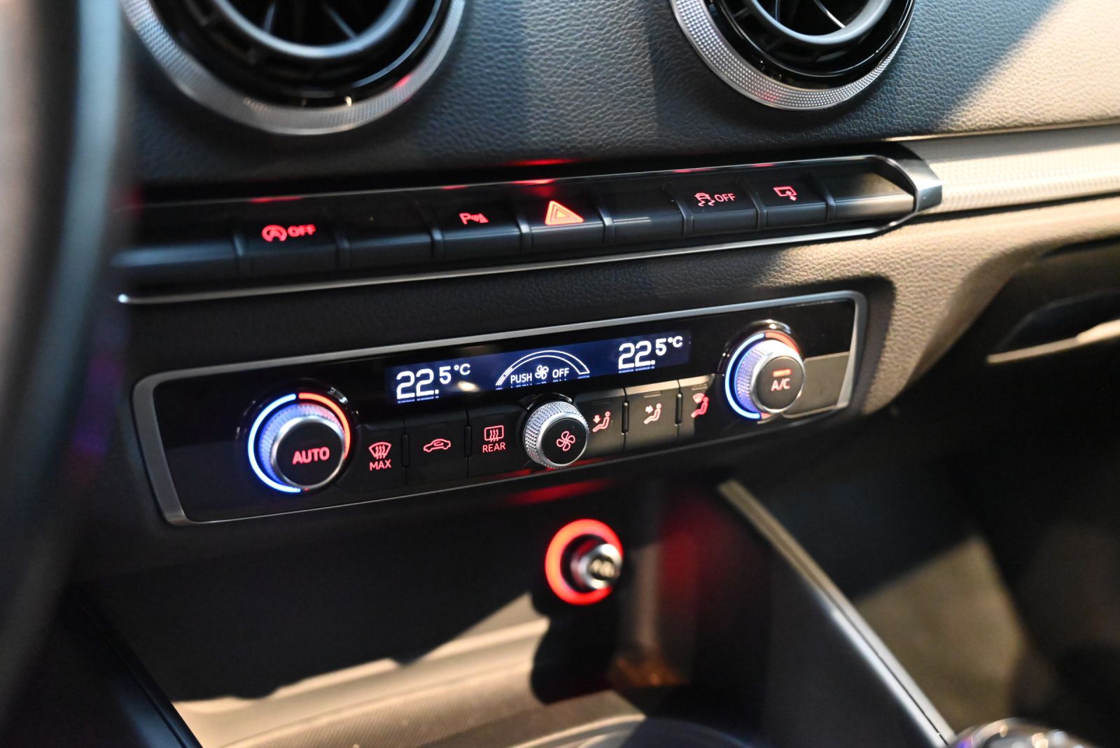 JNS Motors | Audi A3 Sportback 1.6 TDI Ultra – 2015 