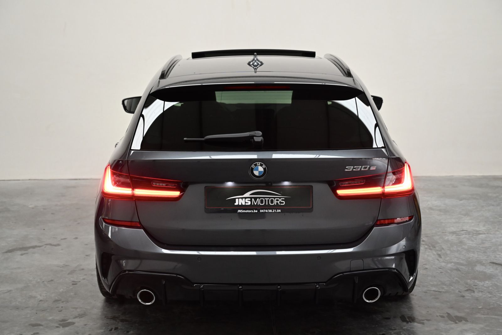 JNS Motors | BMW 330e M Sport – Mineralgrau Metallic – Topconfiguratie – Slechts 51.000 km