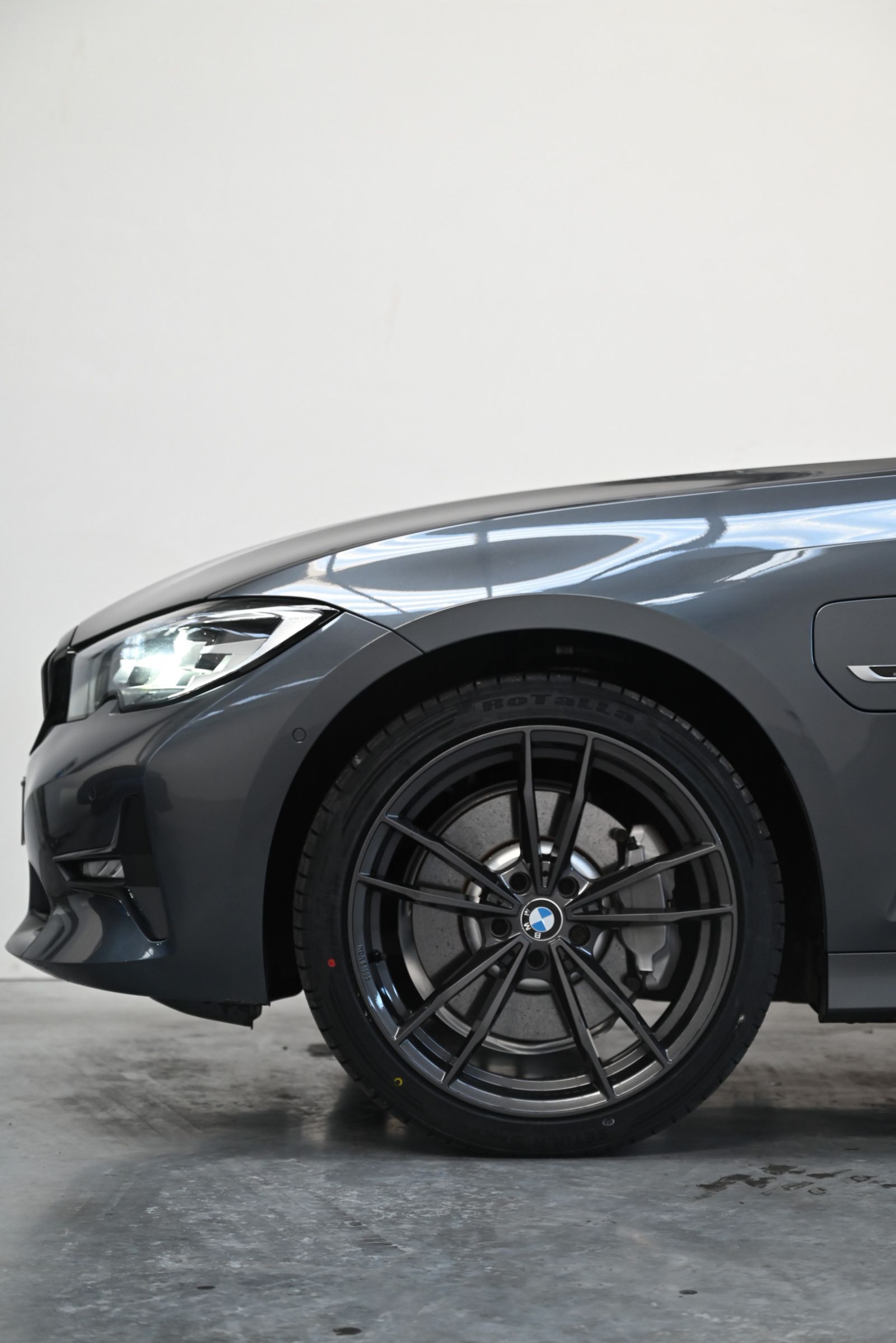 JNS Motors | BMW 330e Sportline - 2021 - 35.000km 