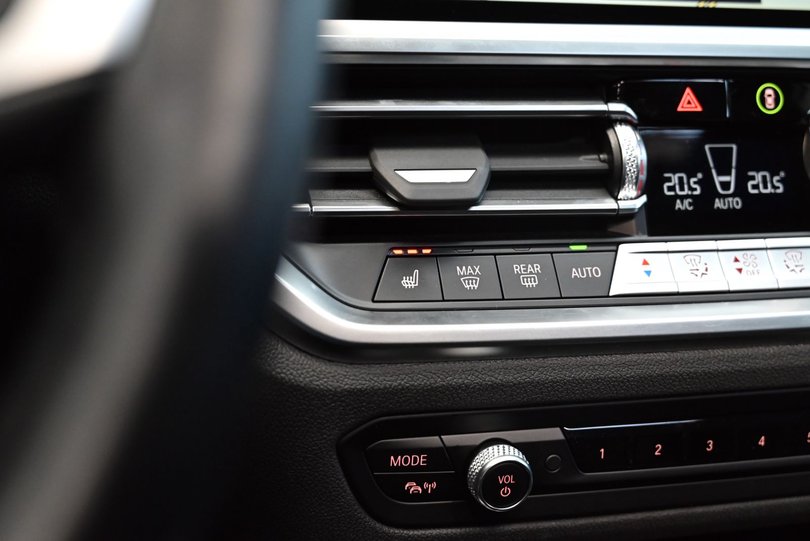 JNS Motors | BMW 330e Sportline - 2021 - 35.000km 