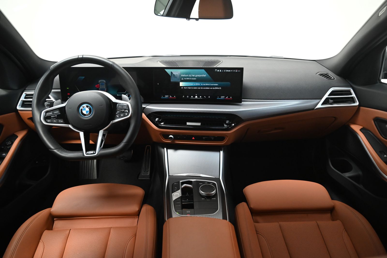 JNS Motors |  BMW M Sport – High-end uitvoering – Belgische 1e eigenaar – Garantie tot 3 jaar - 2025