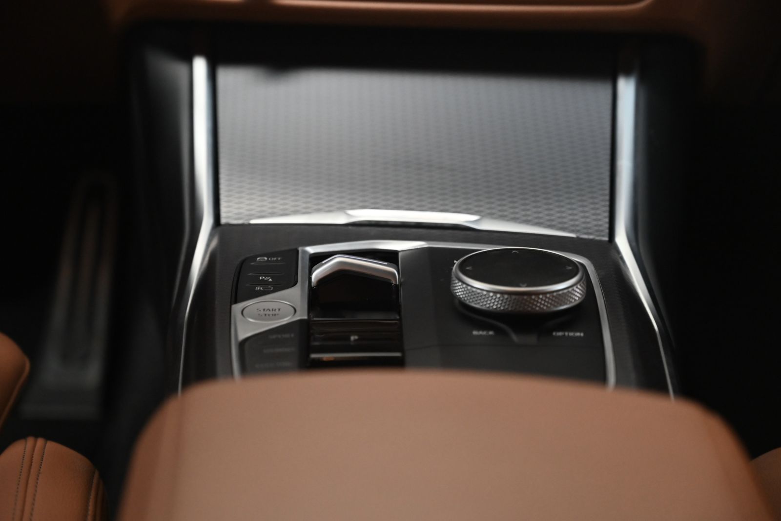 JNS Motors |  BMW M Sport – High-end uitvoering – Belgische 1e eigenaar – Garantie tot 3 jaar - 2025