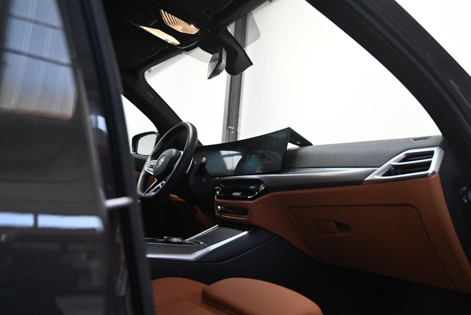 JNS Motors |  BMW M Sport – High-end uitvoering – Belgische 1e eigenaar – Garantie tot 3 jaar - 2025