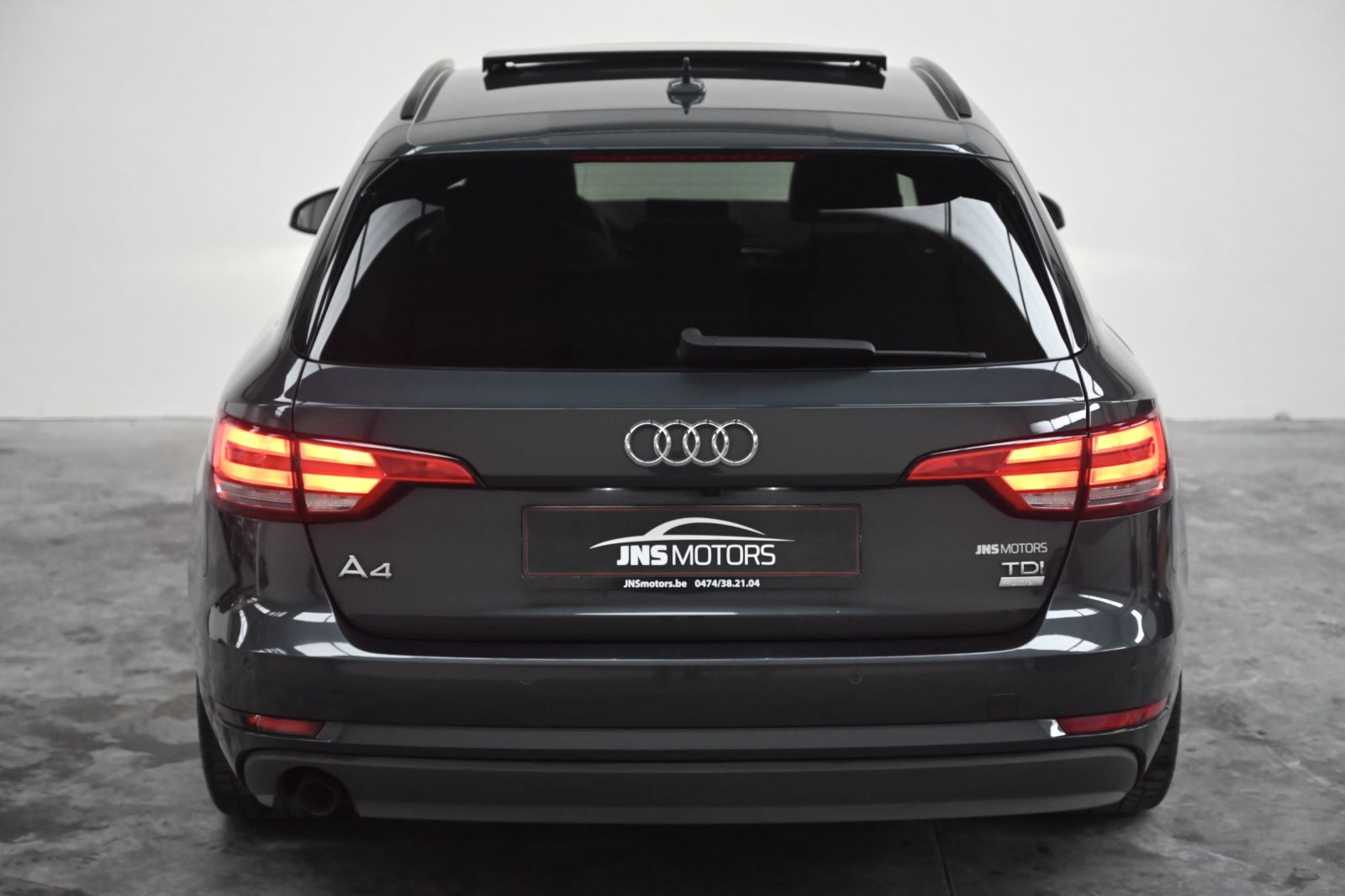 JNS Motors | AUDI A4 AVANT ULTRA 2018 - Een Perfecte Combinatie van Elegantie, Comfort en Technologie