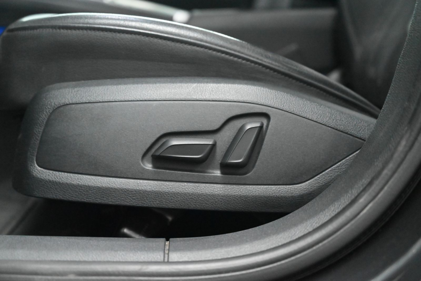 JNS Motors | AUDI A4 AVANT ULTRA 2018 - Een Perfecte Combinatie van Elegantie, Comfort en Technologie