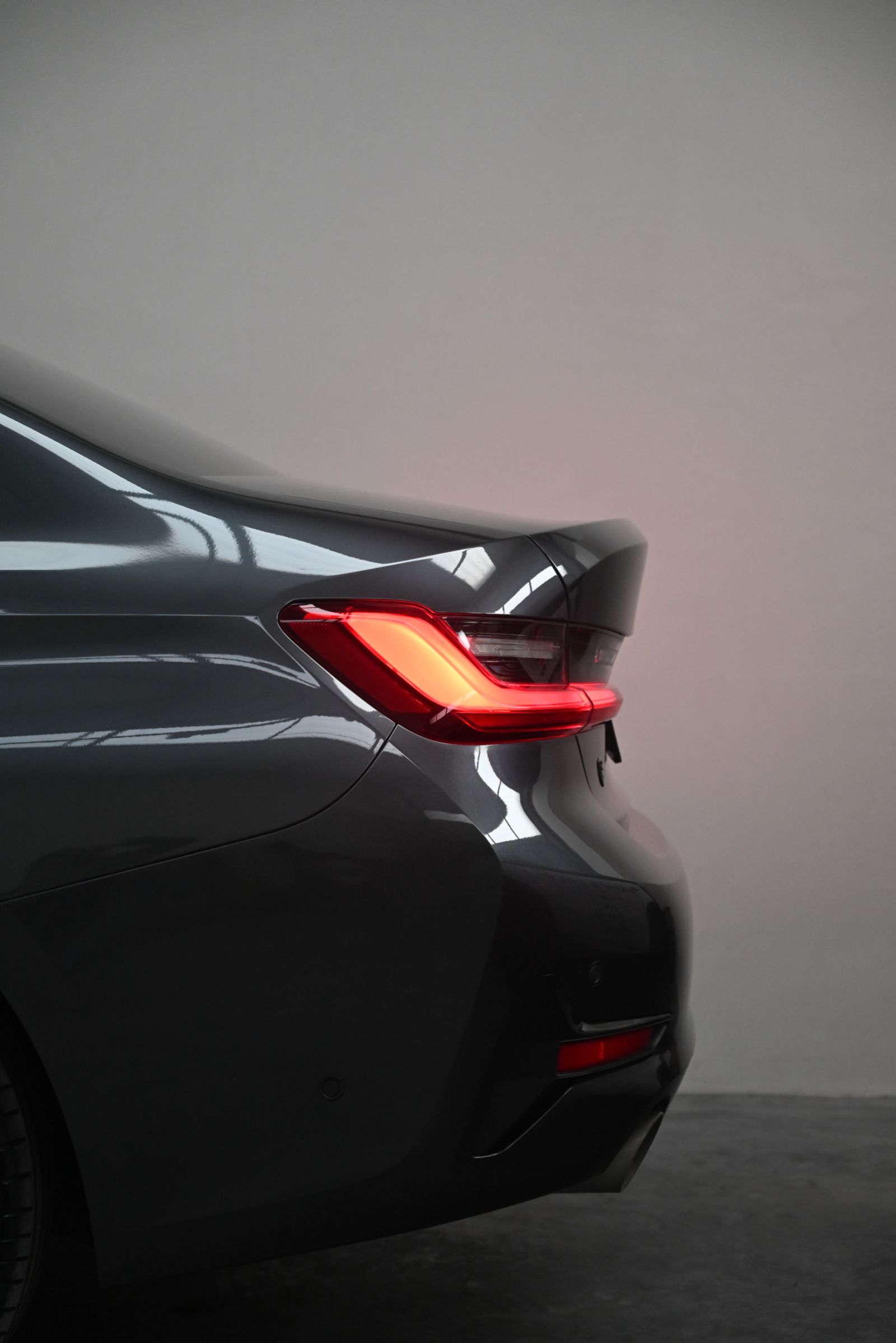 JNS Motors | BMW 330e Sport Line 2021 – Uitgebreide opties – Belgische 1e Eigenaar – BTW Wagen     