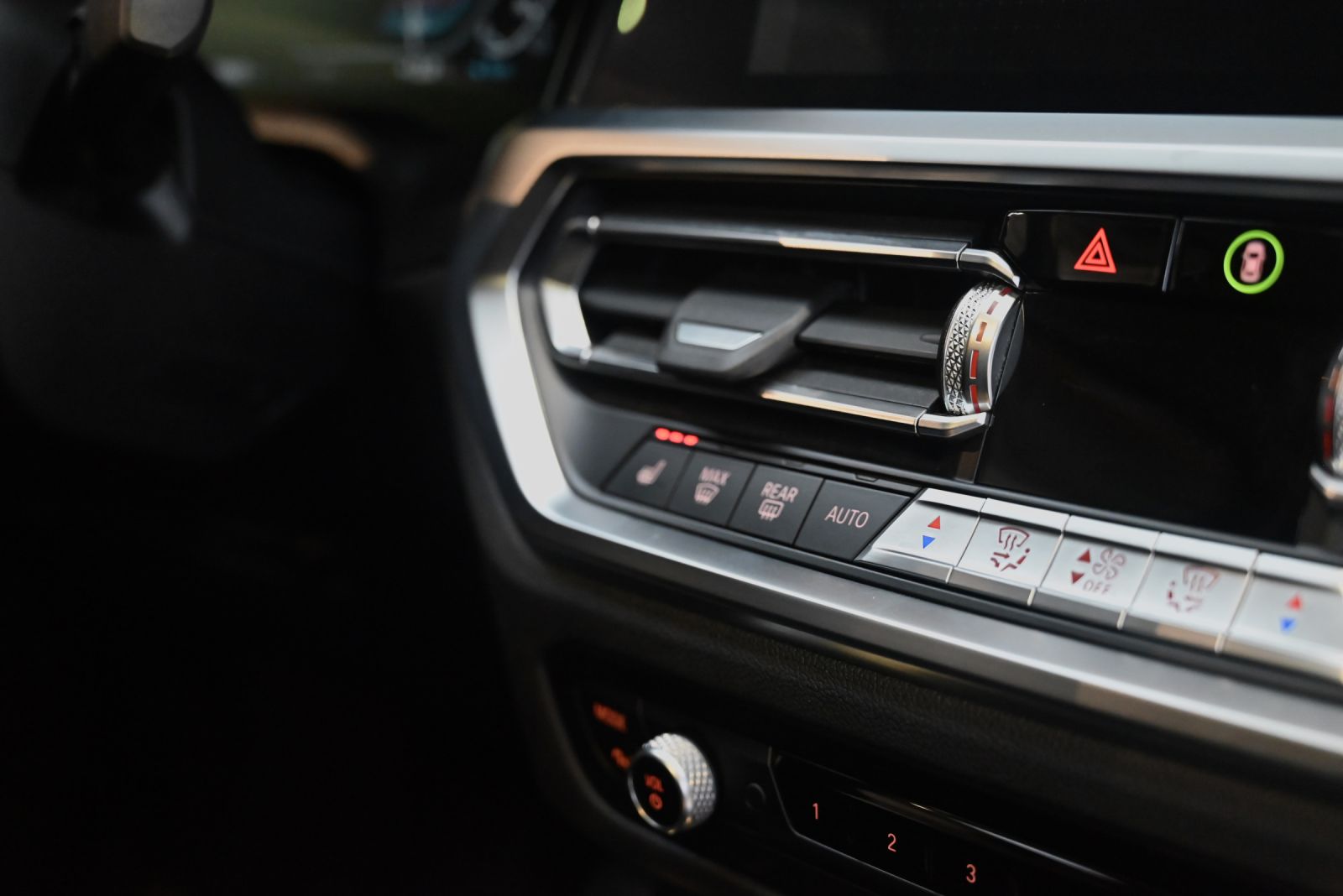 JNS Motors | BMW 330e Sport Line 2021 – Uitgebreide opties – Belgische 1e Eigenaar – BTW Wagen     