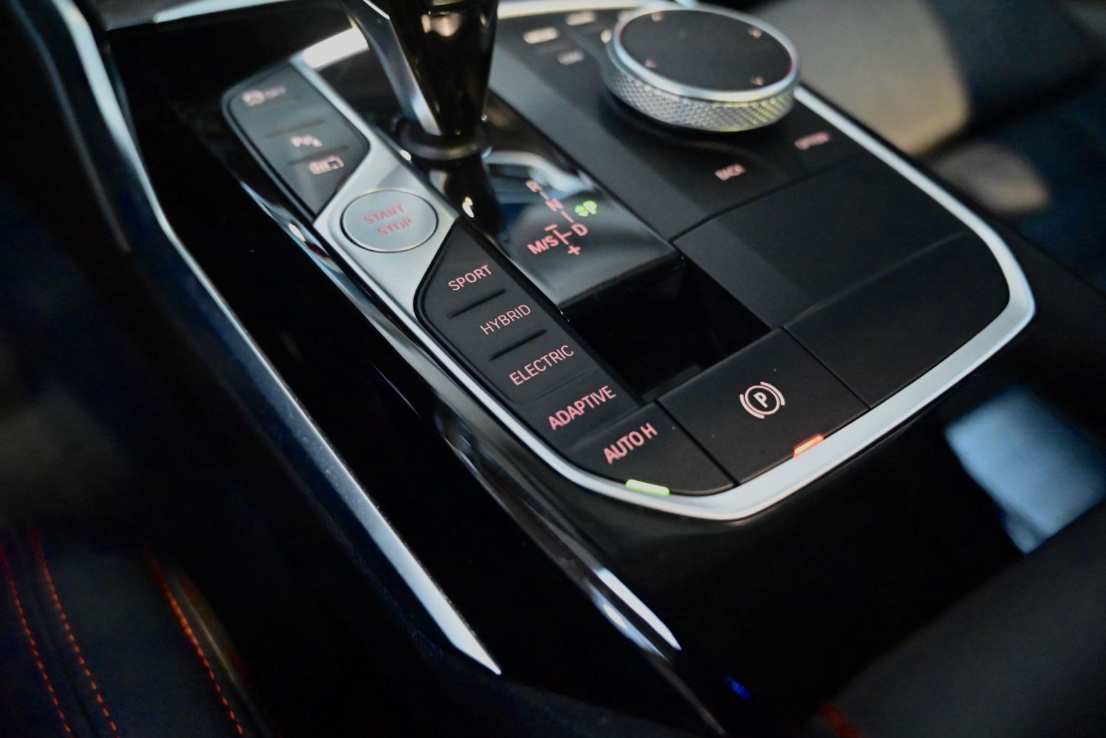 JNS Motors | BMW 330e Sport Line 2021 – Uitgebreide opties – Belgische 1e Eigenaar – BTW Wagen     