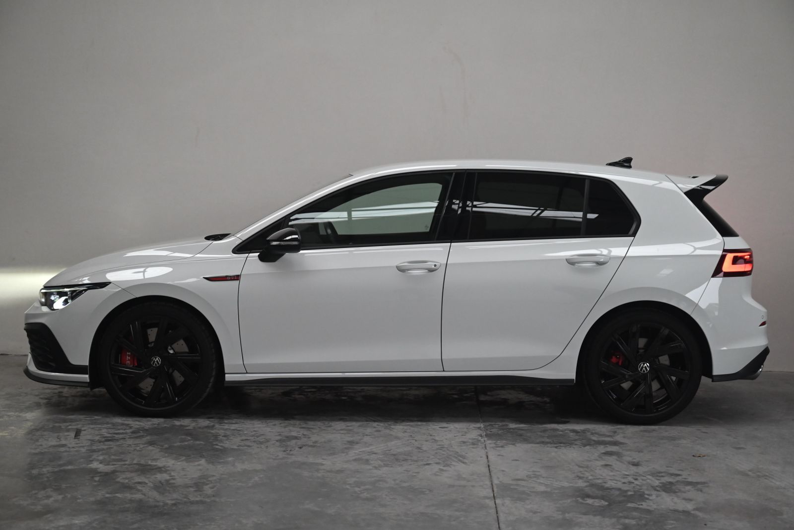 JNS Motors | Volkswagen Golf GTI Clubsport 2.0 TSI DSG – 300pk – Fabrieksgarantie tot 05/2029 – 2de eigenaar