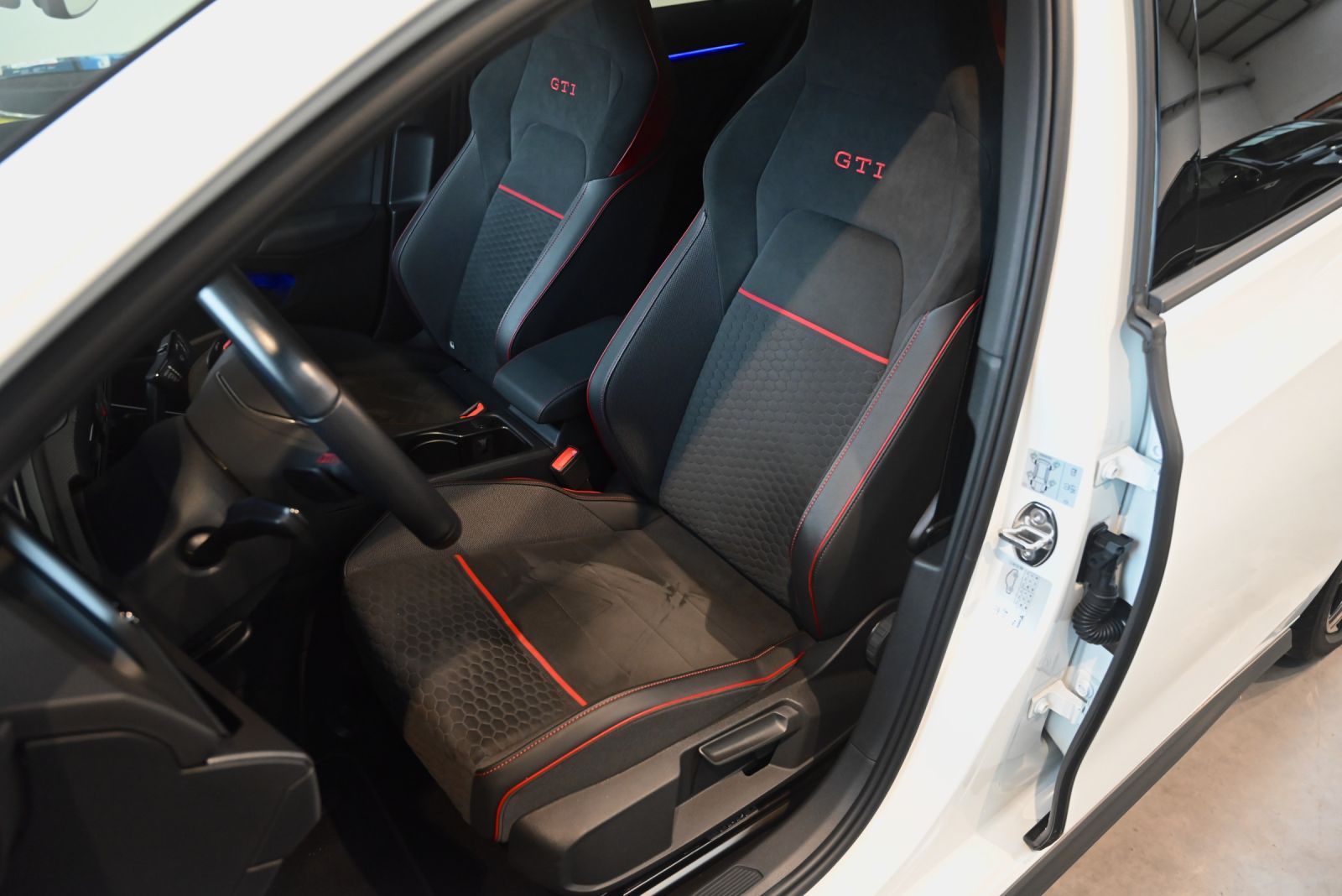 JNS Motors | Volkswagen Golf GTI Clubsport 2.0 TSI DSG – 300pk – Fabrieksgarantie tot 05/2029 – 2de eigenaar