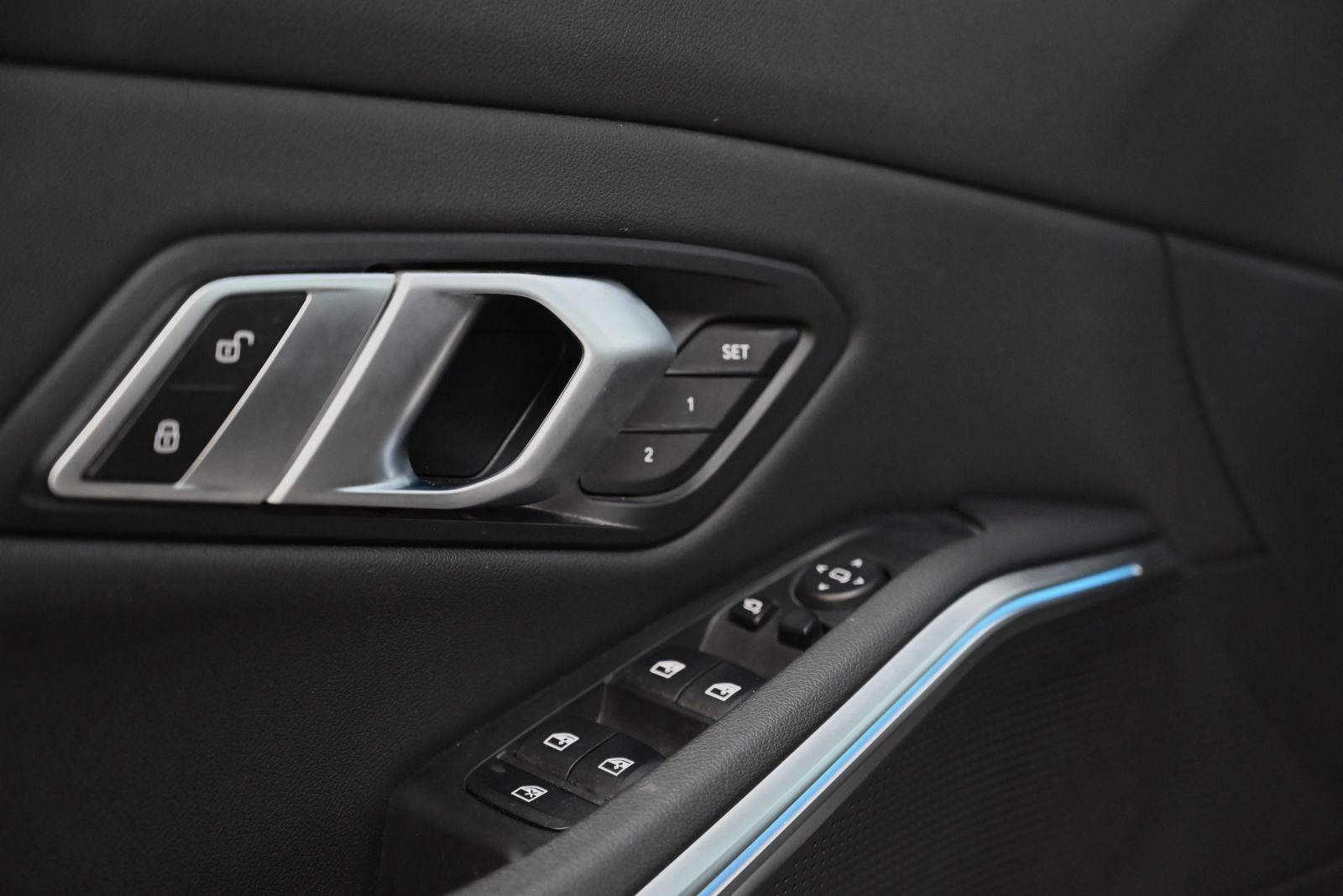 JNS Motors | BMW 330e Touring Plug-in Hybrid (2021) – Belgische 1e eigenaar – Uitgebreid uitgerust   