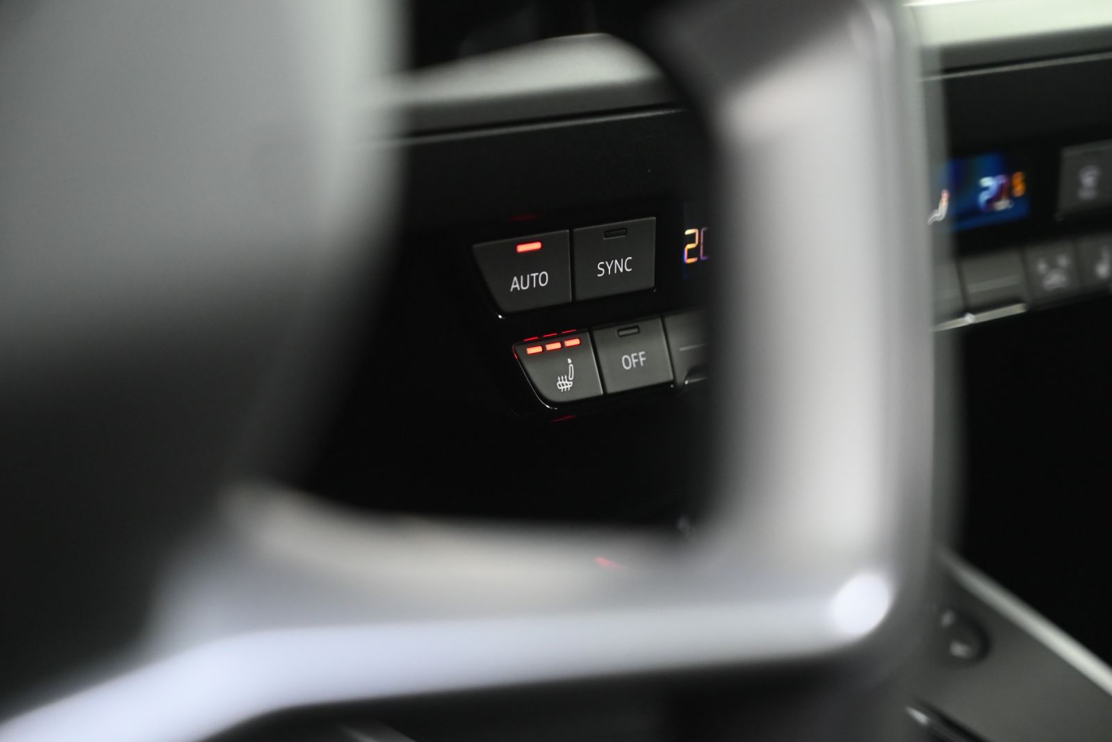 JNS Motors | Audi Q4 E-tron 45 Attraction 2024 8000km