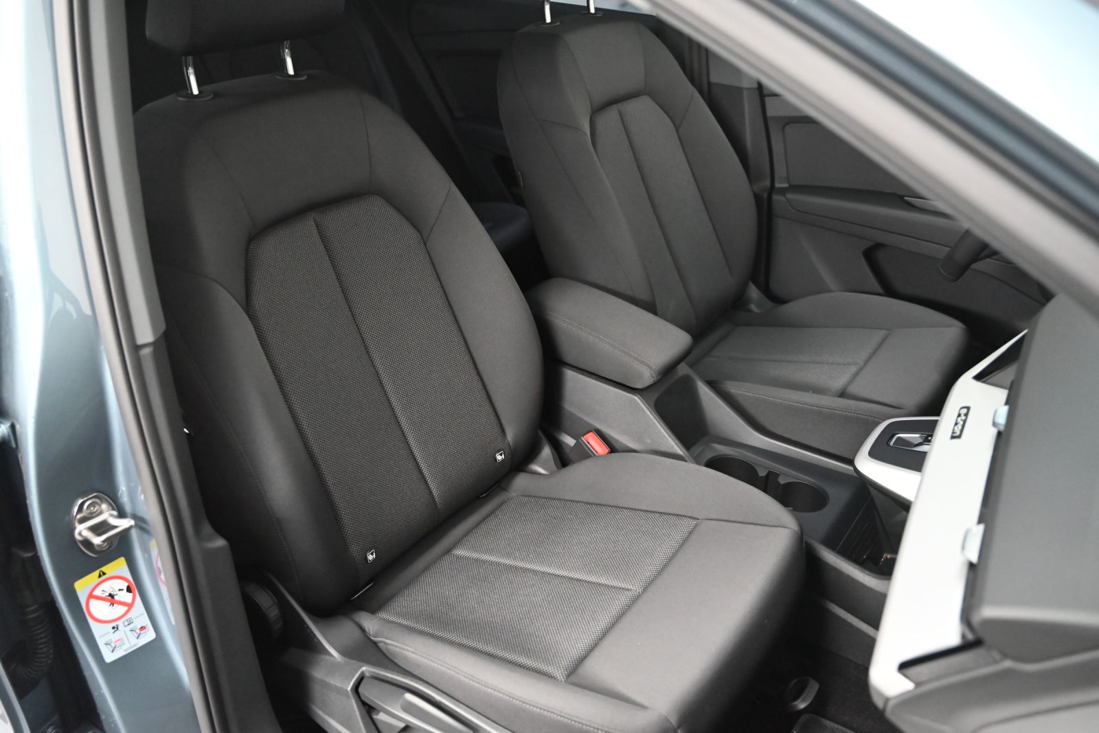 JNS Motors | Audi Q4 E-tron 45 Attraction 2024 8000km