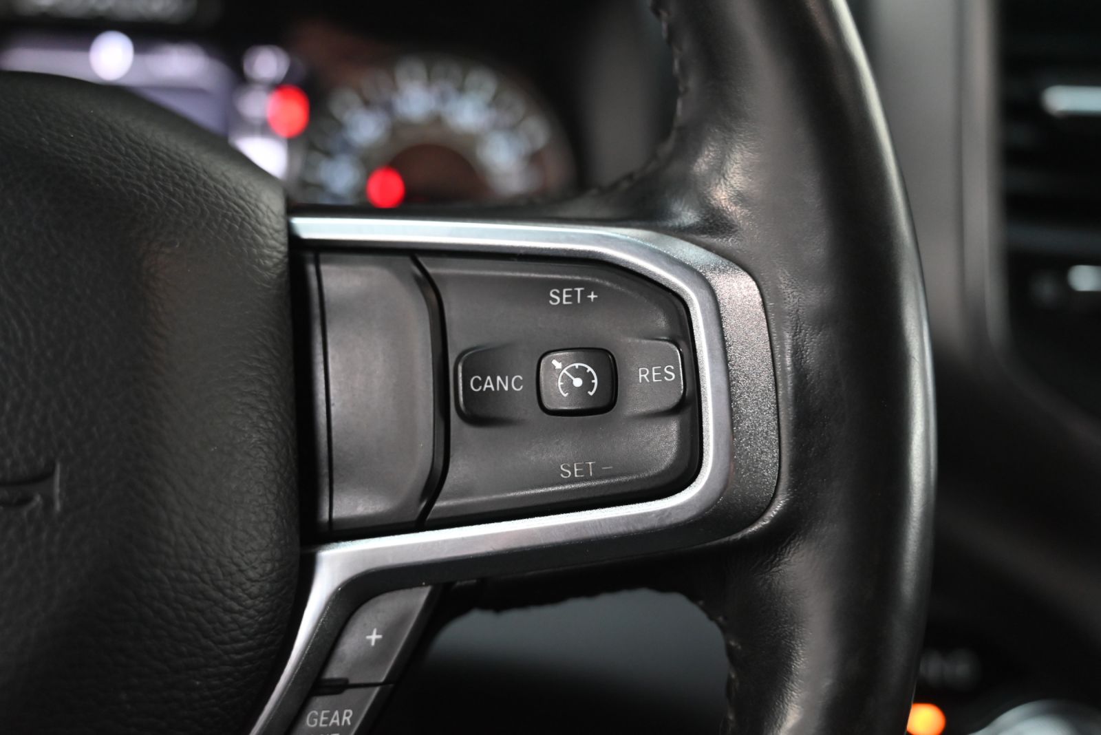 JNS Motors | Dodge RAM 1500 Laramie 5.7 V8 LPG (2020)