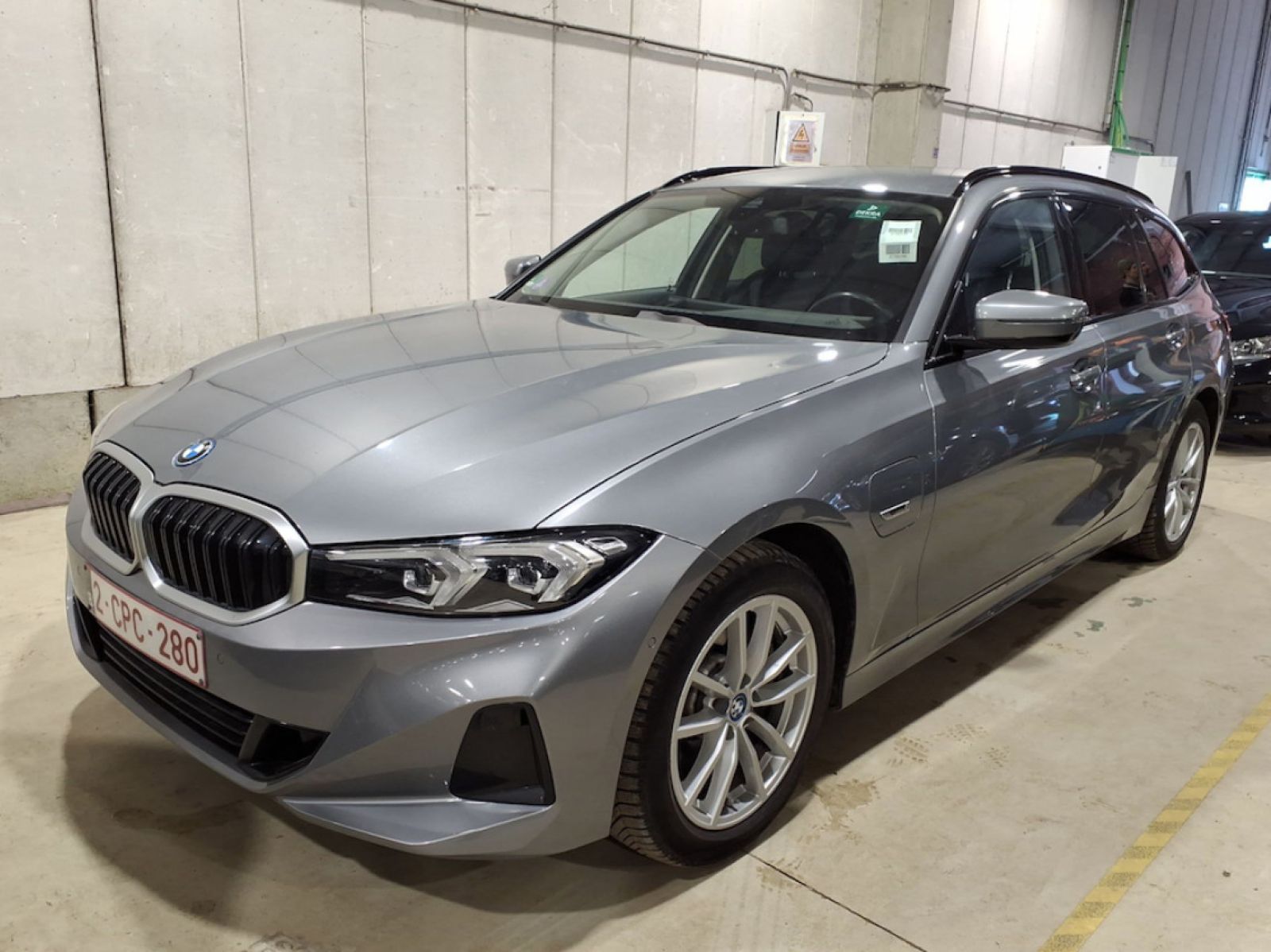 JNS Motors | BMW 330e Touring Facelift 2022