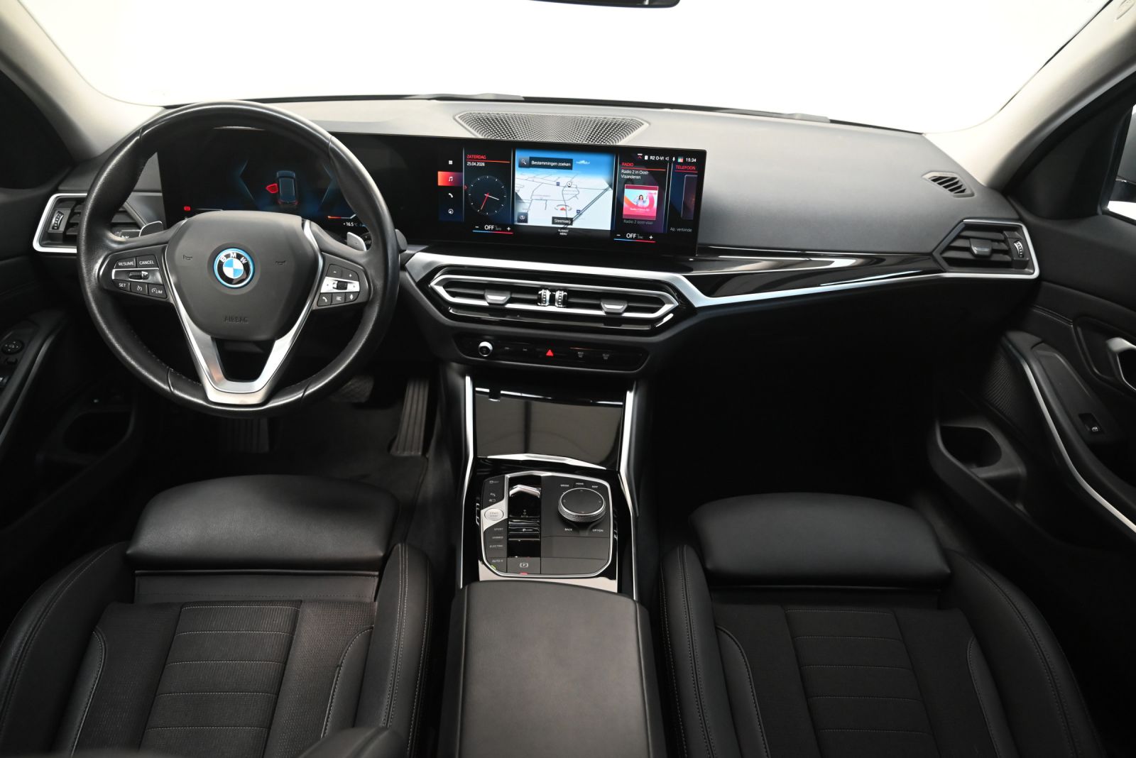 JNS Motors | BMW 3 Reeks Touring Facelift 2022 — Skyscraper Grau — BTW aftrekbaar