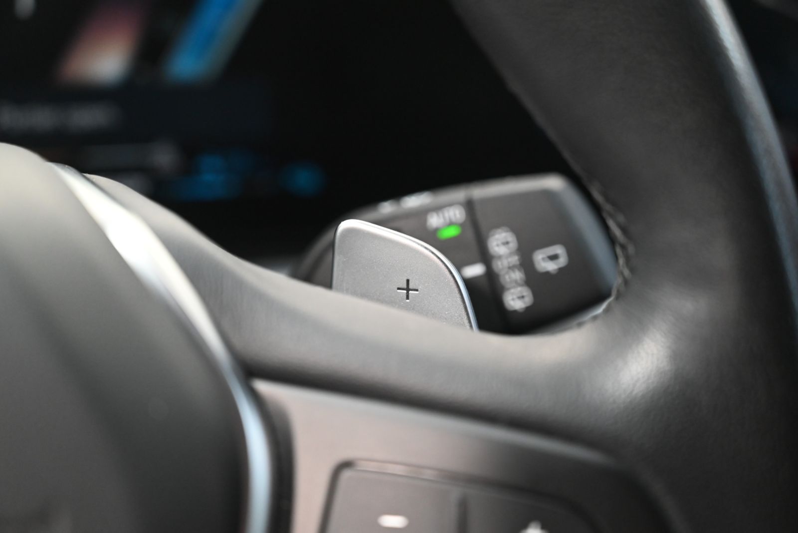 JNS Motors | BMW 3 Reeks Touring Facelift 2022 — Skyscraper Grau — BTW aftrekbaar