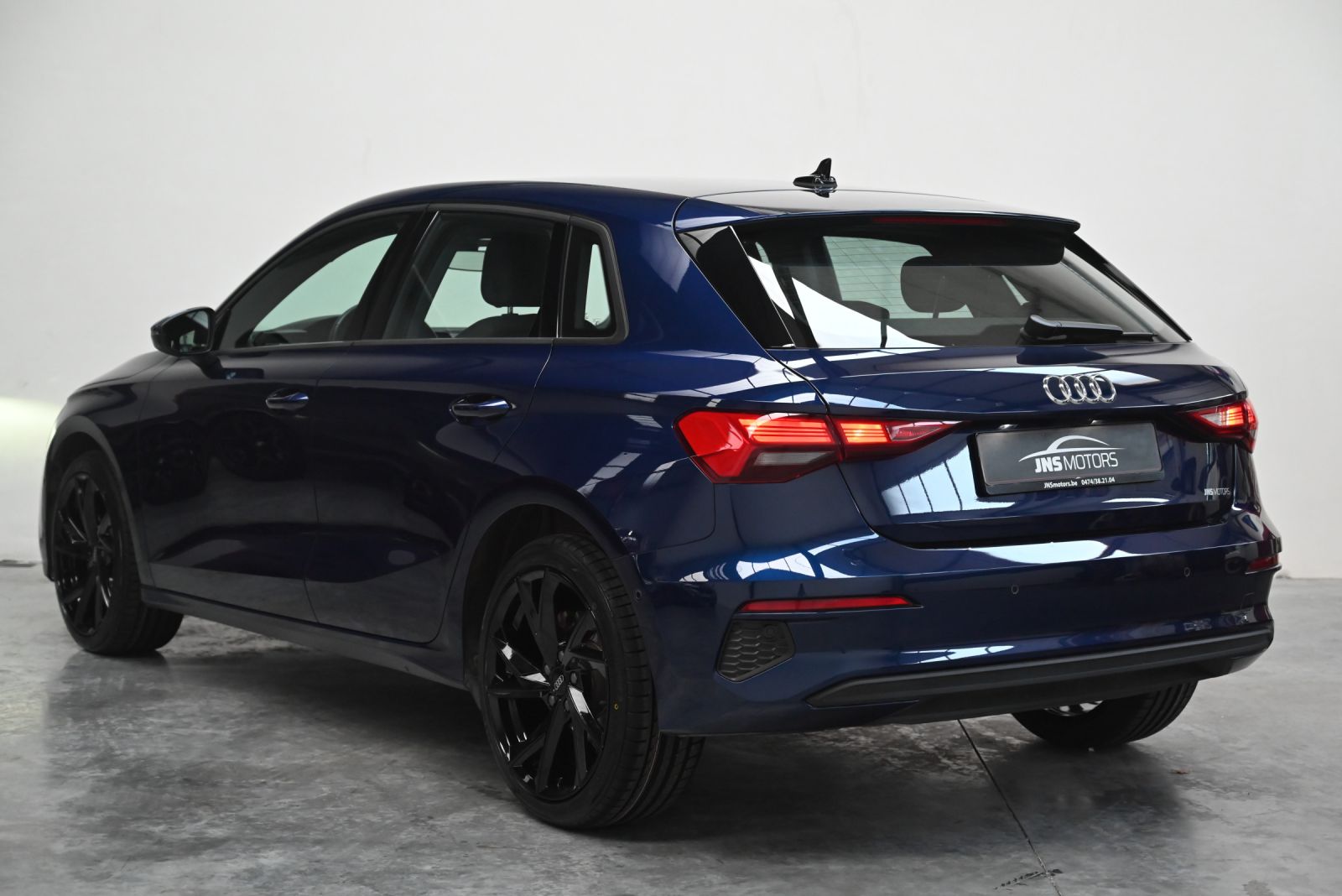 JNS Motors | Audi A3 Sportback 1.0 TFSI S tronic | Navi | Virtual Cockpit | BTW aftrekbaar | 1e eigenaar