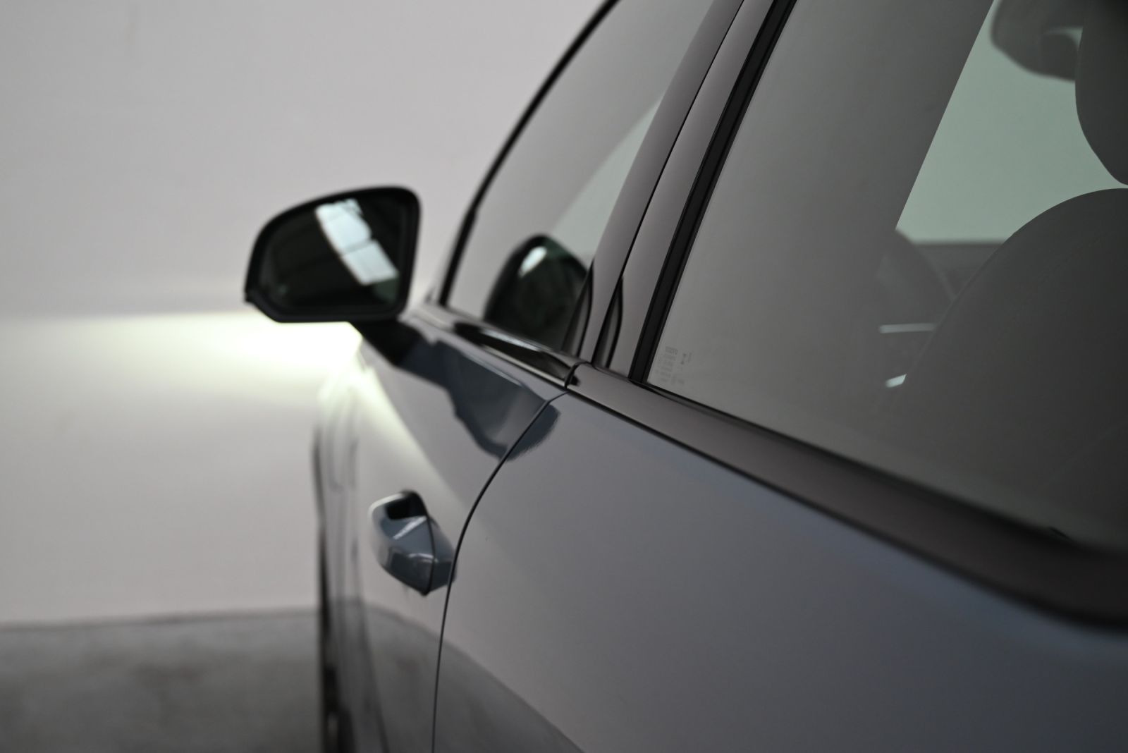 JNS Motors | Volvo XC40 Plug-in Hybrid | 50.000 km | 1e eigenaar | BTW aftrekbaar | 360° camera | Leder | Automaat