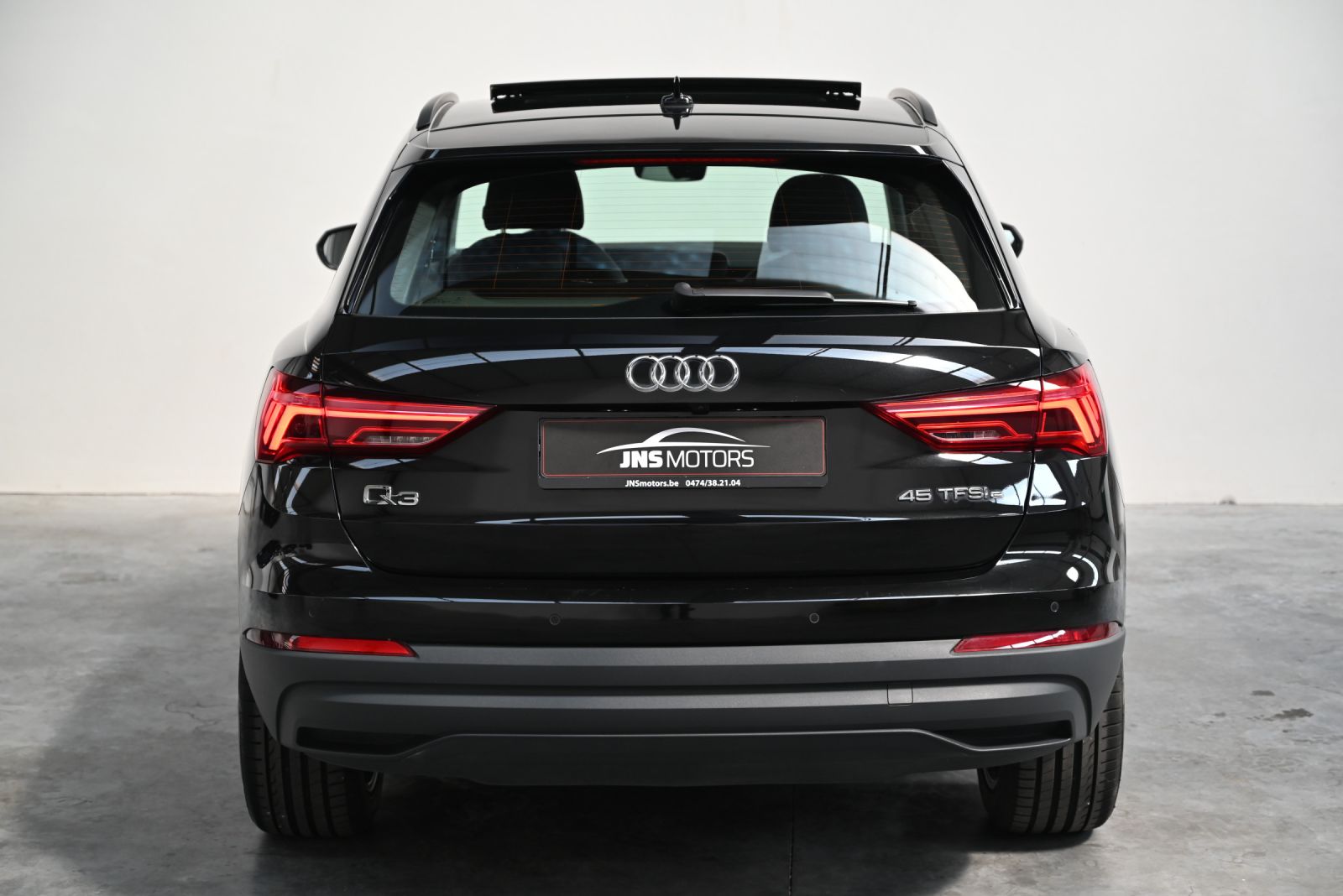 JNS Motors | Audi Q3 45 TFSI e S tronic Plug-in Hybrid | Pano | Memory Seats | 360 Camera | BTW