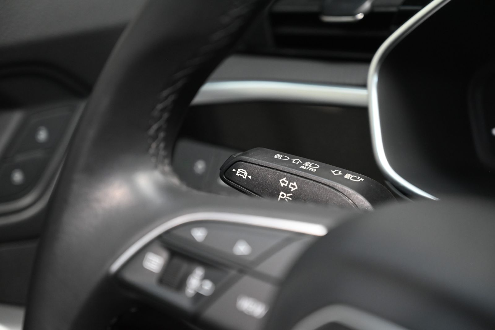 JNS Motors | Audi Q3 45 TFSI e S tronic Plug-in Hybrid | Pano | Memory Seats | 360 Camera | BTW