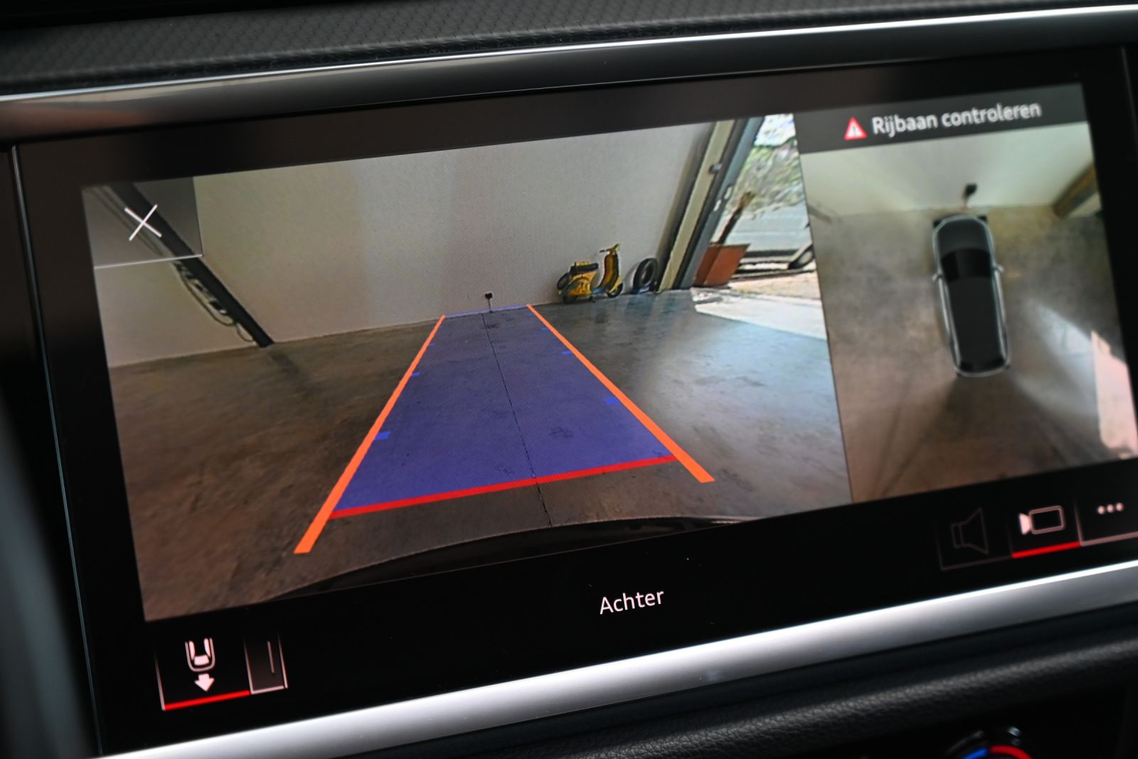 JNS Motors | Audi Q3 45 TFSI e S tronic Plug-in Hybrid | Pano | Memory Seats | 360 Camera | BTW
