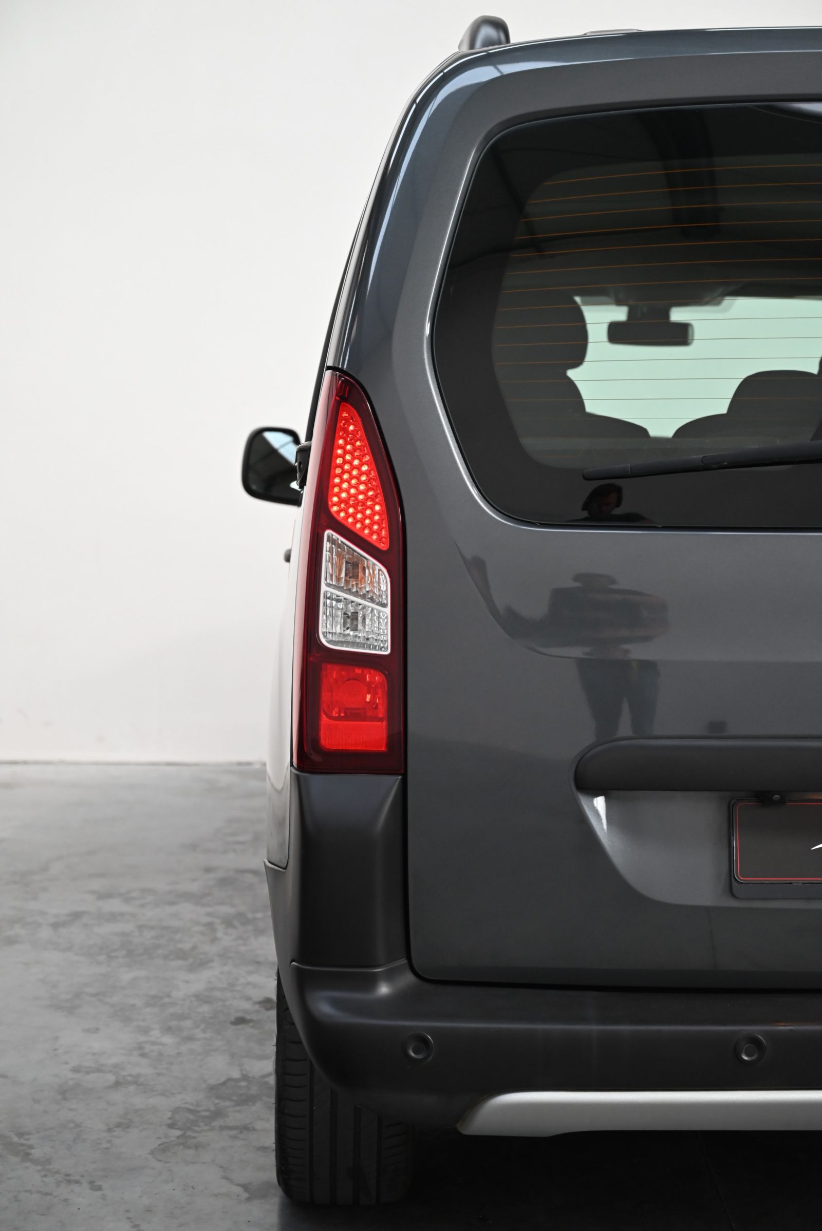 JNS Motors | Peugeot Partner Tepee 1.6 HDi | Camera | Navi | Airco Auto | 3 aparte zetels 