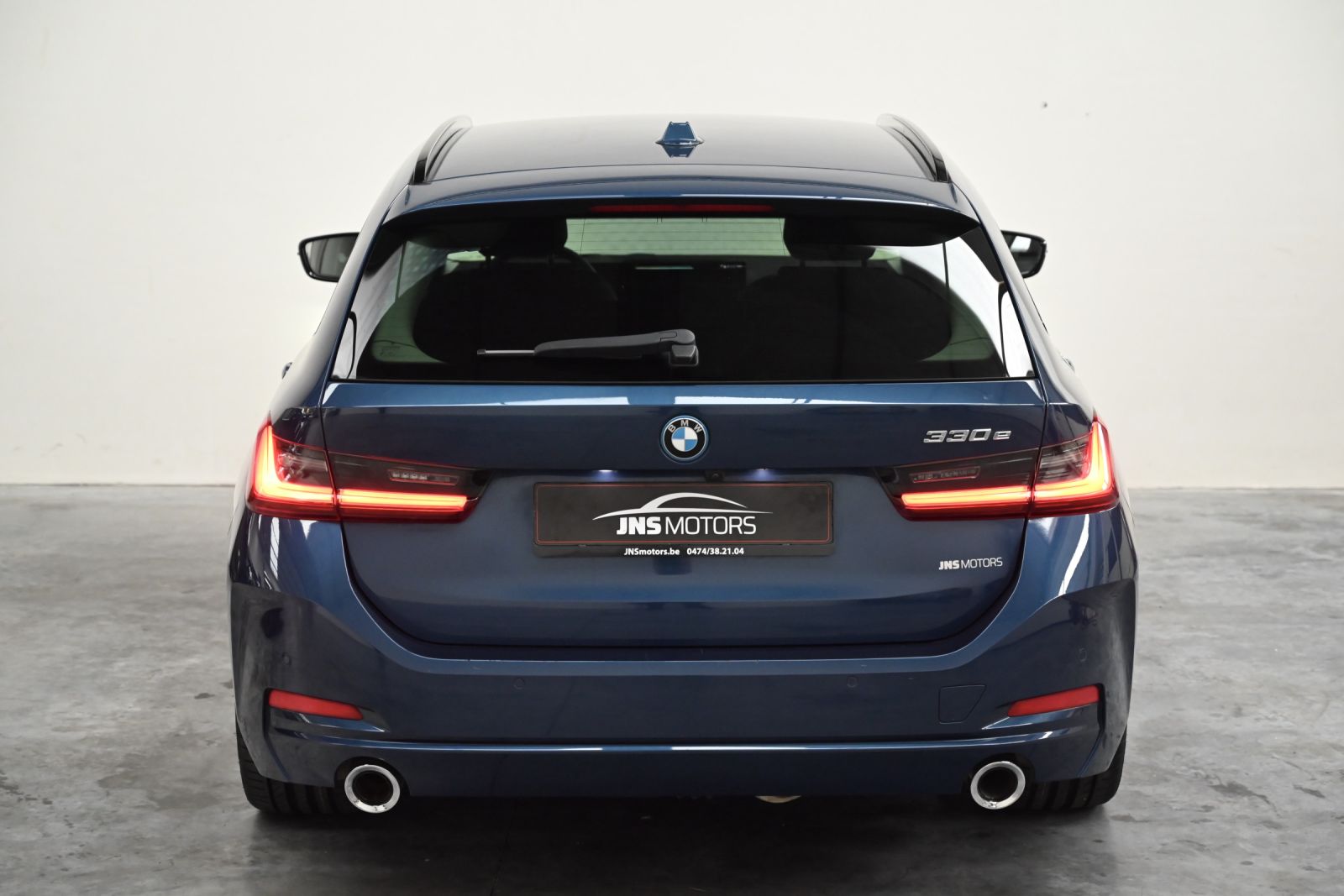 JNS Motors | BMW 330e Touring Sport | Trekhaak | Leder Sportzetels | Shadow Line | Head Up | BTW