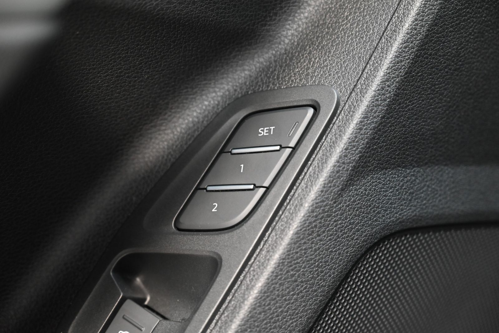 JNS Motors | Audi Q3 35 TFSI S tronic Mild Hybrid | ACC | Memory Seats | Virtual Cockpit | Black Pack