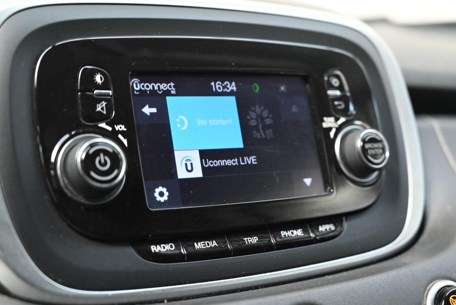JNS Motors | Fiat 500X 1.6 E-Torq Lounge | Belgische wagen | 2e eigenaar | Cruise Control | Parkeersensoren | 12 Maanden Garantie