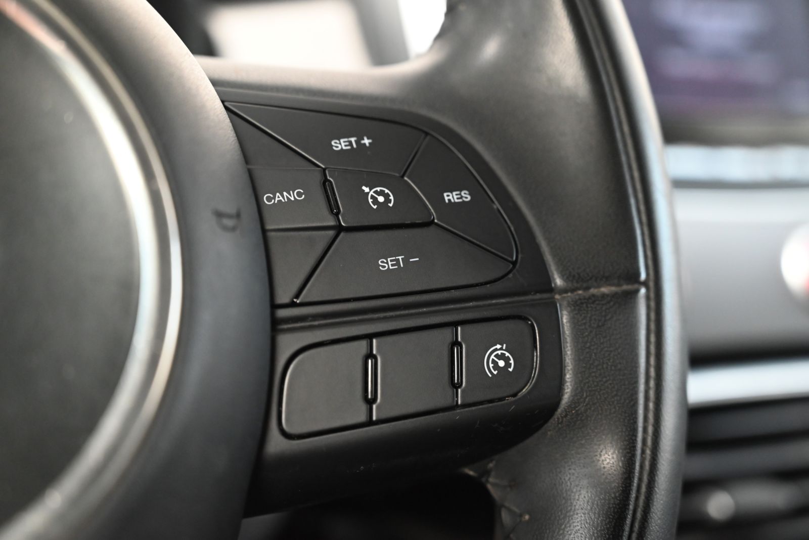 JNS Motors | Fiat 500X 1.6 E-Torq Lounge | Belgische wagen | 2e eigenaar | Cruise Control | Parkeersensoren | 12 Maanden Garantie