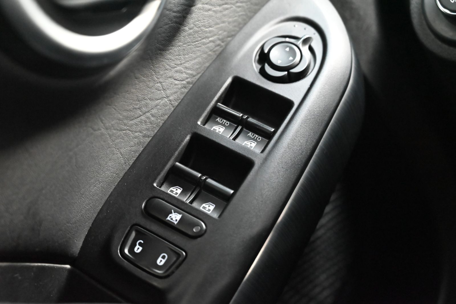 JNS Motors | Fiat 500X 1.6 E-Torq Lounge | Belgische wagen | 2e eigenaar | Cruise Control | Parkeersensoren | 12 Maanden Garantie