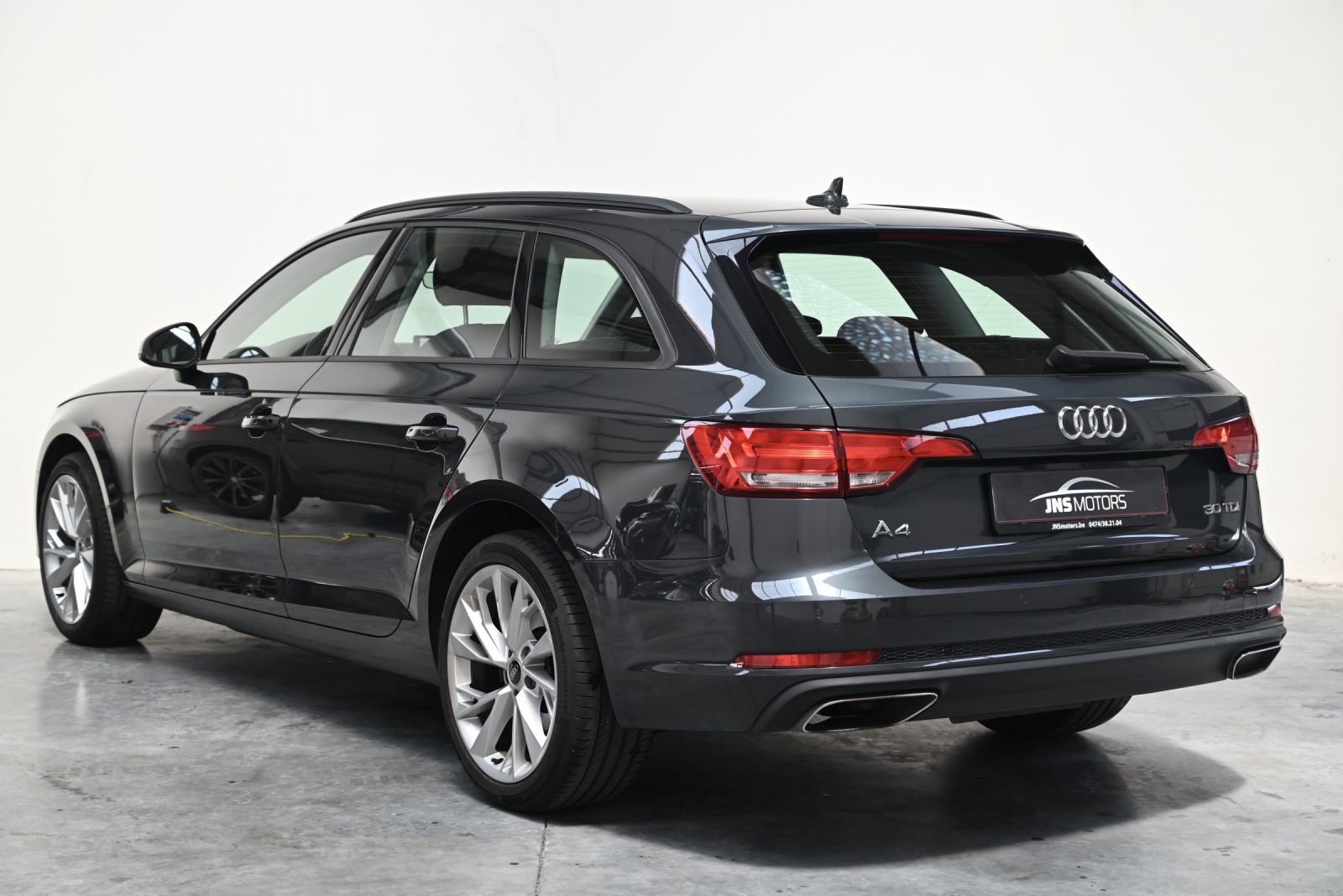 JNS Motors | Audi A4 Avant 2.0 TDI S tronic | 1e Belgische eigenaar | Trekhaak | Elektrische Kofferklep | BTW