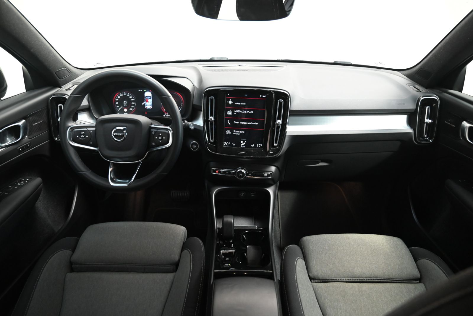 JNS Motors | Volvo XC40 T4 Recharge Plus Bright | Adaptive Cruise | Memory Seats | BTW