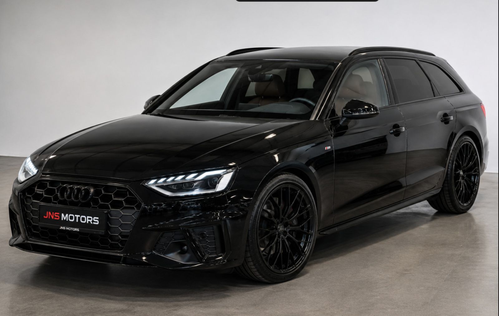 JNS Motors | Audi A4 Avant S line S tronic | Panodak | Leder | Virtual Cockpit | Black Pack