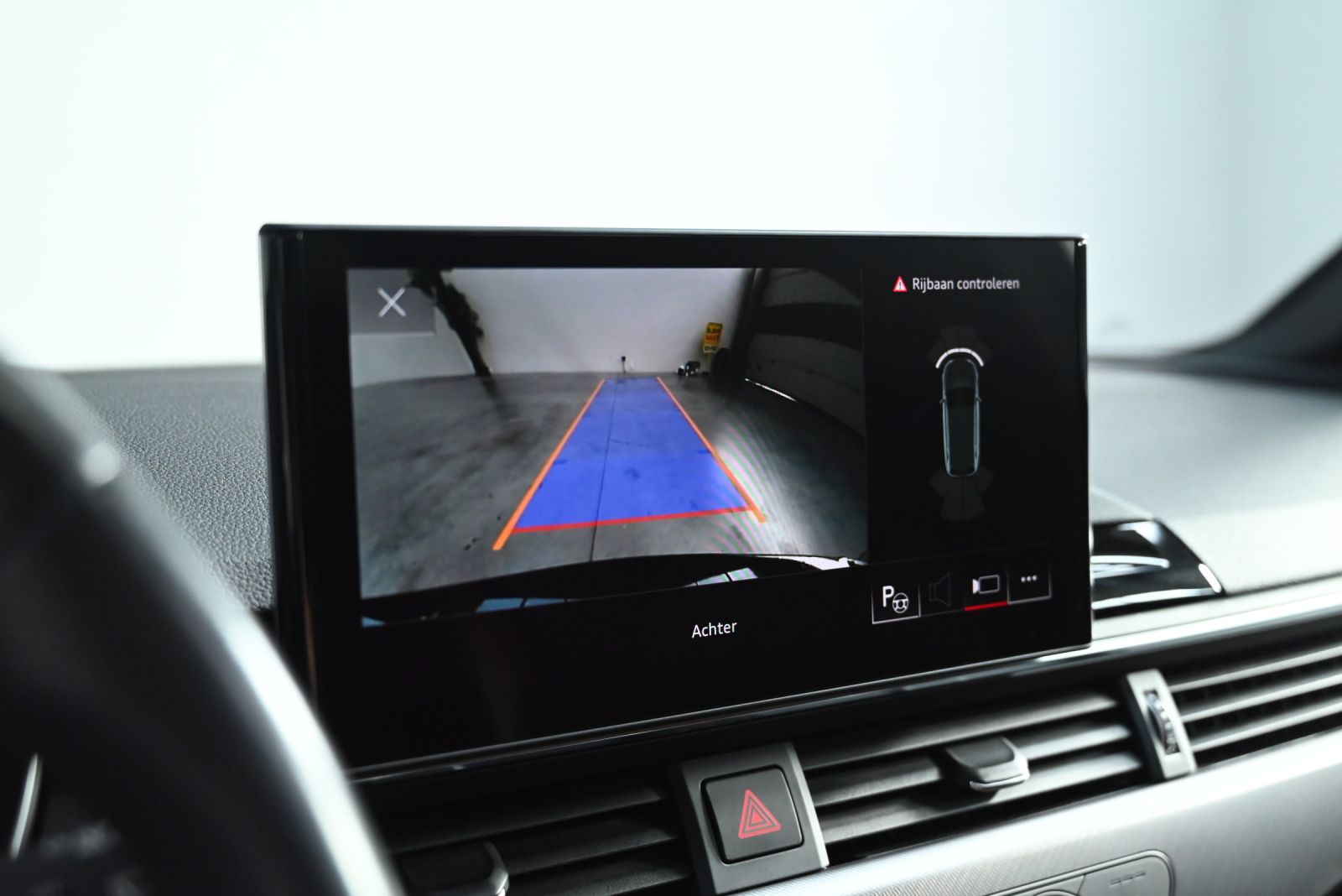 JNS Motors | Audi A4 Avant S line S tronic | Panodak | Leder | Virtual Cockpit | Black Pack