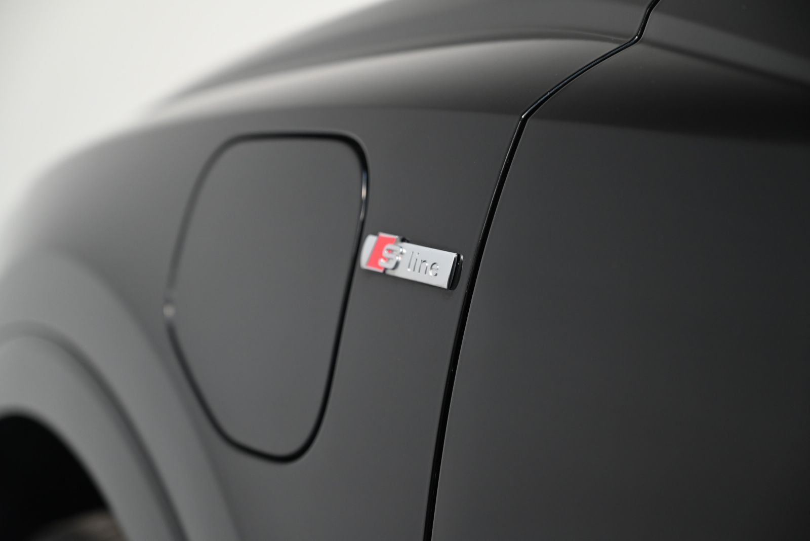 JNS Motors | Audi Q3 45 TFSI e S line S tronic | Bang & Olufsen | Black Pack | Keyless | 52.000 km
