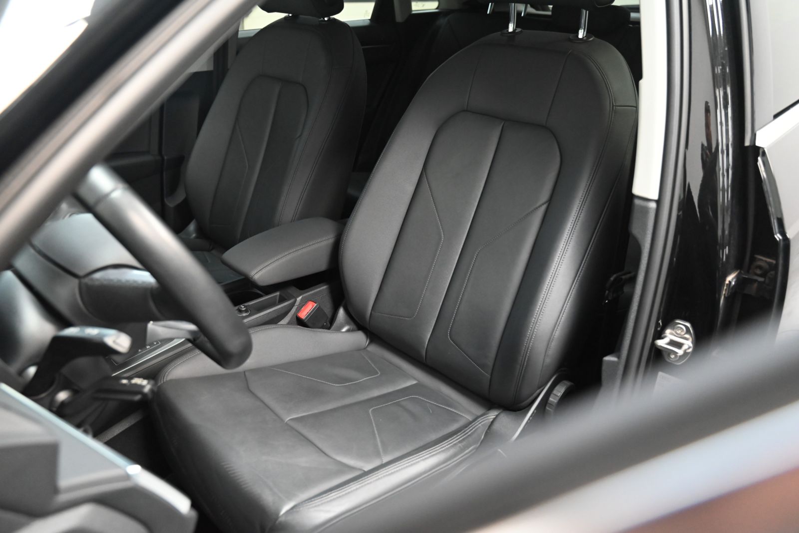 JNS Motors | Audi Q3 45 TFSI e S line S tronic | Bang & Olufsen | Black Pack | Keyless | 52.000 km