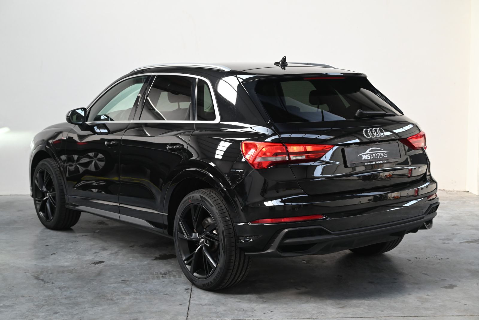 JNS Motors | Audi Q3 45 TFSI e S line S tronic | Bang & Olufsen | Black Pack | Keyless | 52.000 km