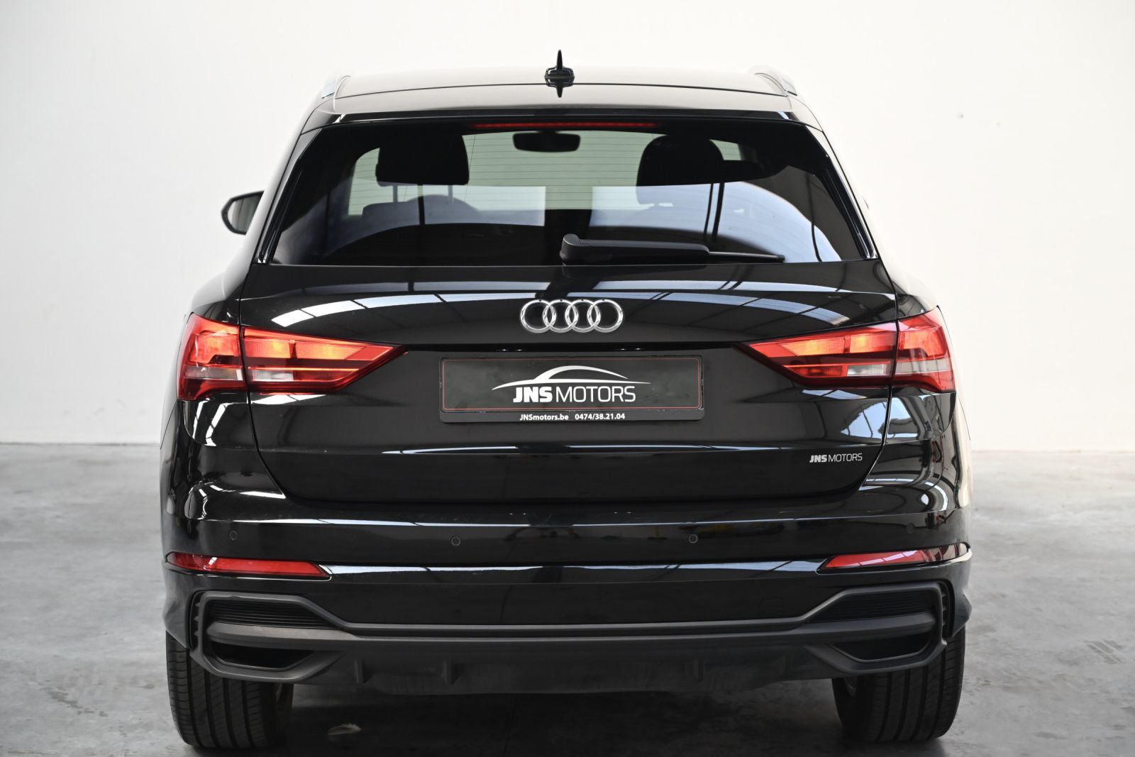 JNS Motors | Audi Q3 45 TFSI e S line S tronic | Bang & Olufsen | Black Pack | Keyless | 52.000 km