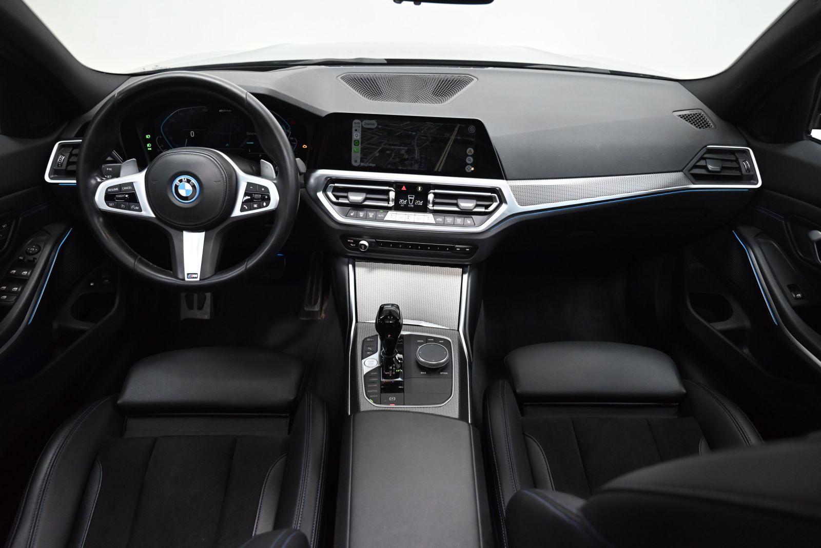 JNS Motors | BMW 330e Touring M Sport | Laserlights | HUD | Pano | Adaptive M | Comfort Access