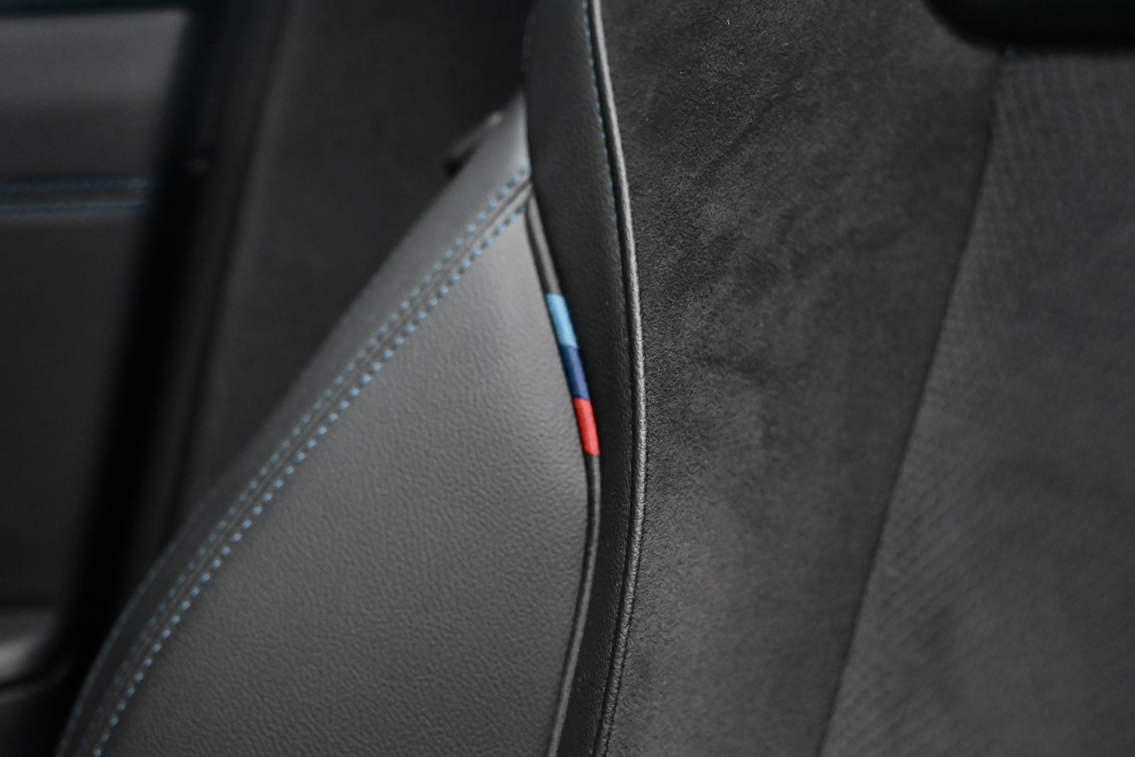 JNS Motors | BMW 330e Touring M Sport | Laserlights | HUD | Pano | Adaptive M | Comfort Access