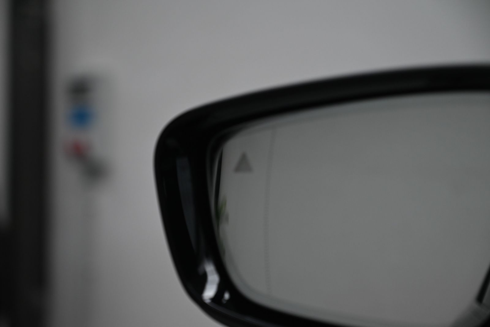 JNS Motors | BMW 330e Touring M Sport | Laserlights | HUD | Pano | Adaptive M | Comfort Access