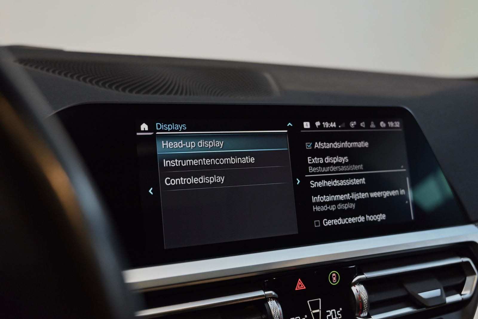 JNS Motors | BMW 330e Touring M Sport | 292 PK | PANO | LASER | HUD | ACC | 360° | 19” | ADAPTIEF M | BTW